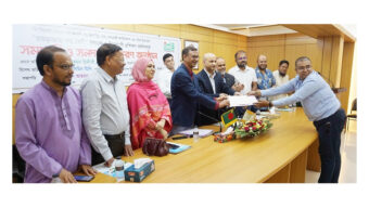 সরকার ব্যবসায়ীদের জন্য সুযোগ তৈরী করে দিবে : বিভাগীয় কমিশনার