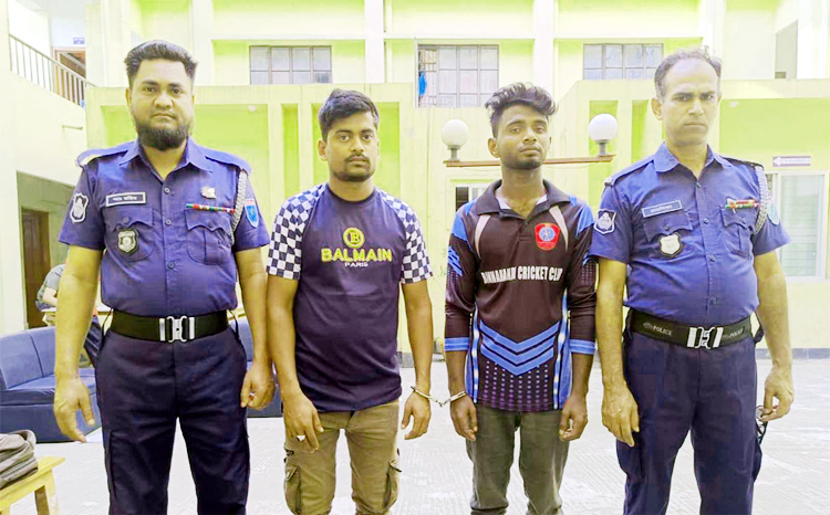 গোয়াইনঘাট ফতেপুর ইউনিয়নে অভিযান : বিপুল পরিমাণ ভারতীয় ঔষধসহ আটক ২