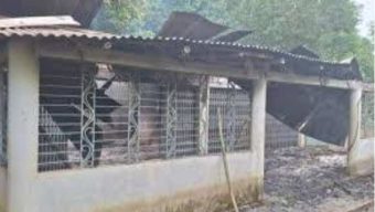 পূর্ব শত্রুতার জেরে বিয়ানীবাজারের পল্লীতে আগুনে পুড়ে ছাই প্রবাসীর ঘর