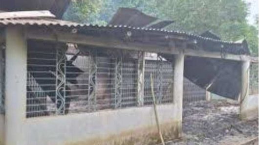 পূর্ব শত্রুতার জেরে বিয়ানীবাজারের পল্লীতে আগুনে পুড়ে ছাই প্রবাসীর ঘর