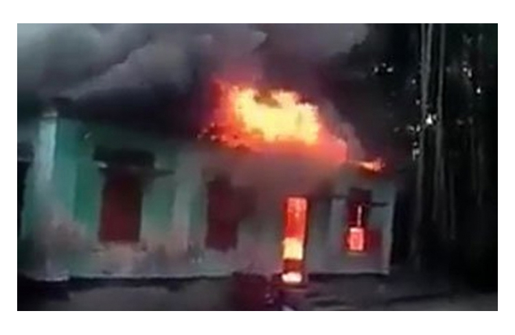 ছাতকে রাজনৈতিক বিরোধের জের ধরে যুবদল নেতার বাড়িতে হামলা ভাঙচুর ও অগ্নিসংযোগ