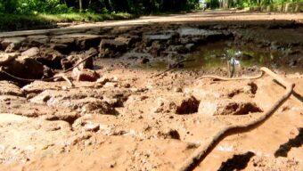 ৬ মাসের কাজ দেড় বছরেও শেষ হয়নি, ঢালাই শেষ হওয়ার আগেই ভাঙন