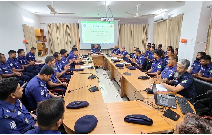মহাসড়কে চাঁদাবাজি করলে পুলিশ সদস্যকে হ্যান্ডকাপ পরানো হবে: পুলিশ সুপার
