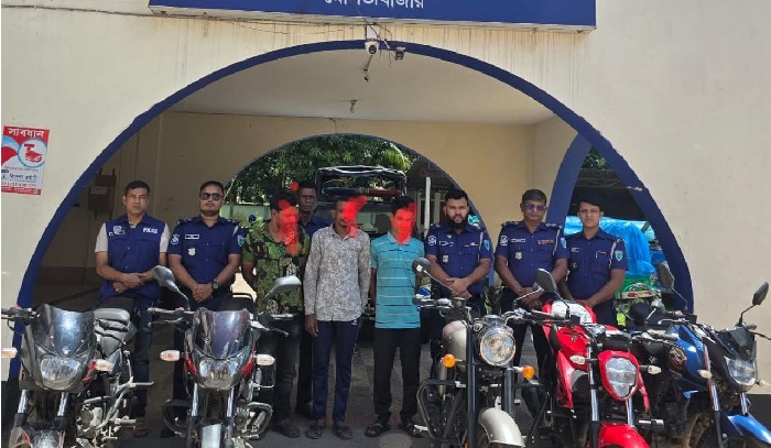 মৌলভীবাজারে মোটরসাইকেল চোর চক্রের ৩ সদস্য গ্রেপ্তার, ৫টি মোটরসাইকেল উদ্ধার