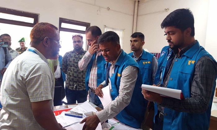 ওসমানী হাসপাতালে অভিযানে দুদক