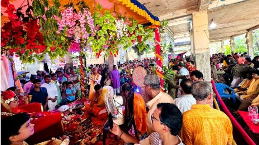 শ্রী শ্রী শচী অঙ্গন ধামে মহাঅষ্টমীতে কুমারী পূজা অনুষ্ঠিত