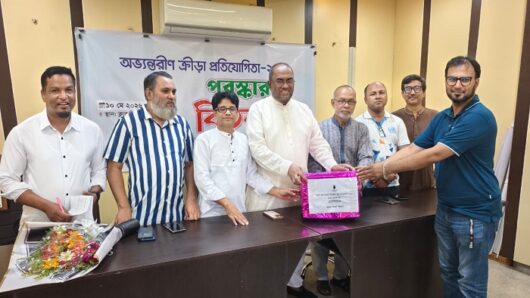 সিলেট জেলা প্রেসক্লাবের অভ্যন্তরীণ ক্রীড়া প্রতিযোগিতার পুরস্কার বিতরণ