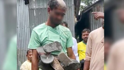 কিশোরীকে ধর্ষণের অভিযোগে যুবকের মাথা ন্যাড়া করে পুলিশে সোপর্দ