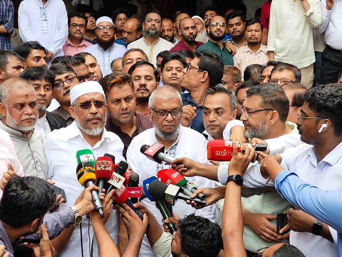 সুরঞ্জিত সেন হত্যাচেষ্টা মামলায় একজনের মৃত্যুদন্ড, আরিফ-বাবর-গৌছসহ ৯ জন খালাস