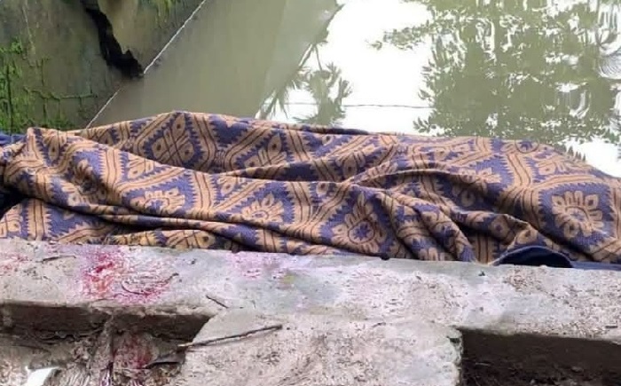 বিয়ানীবাজারে পুকুরে গোসল করতে যাওয়ায় মেয়েকে ‘কুপিয়ে হত্যা’ বাবার