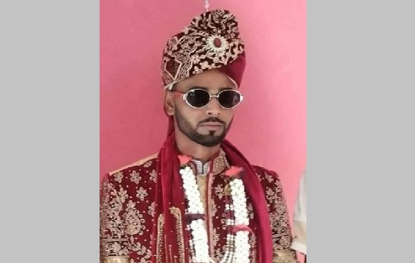 একমাস আগে বিয়ে, সড়ক দুর্ঘটনায় প্রাণ গেল ফরহাদের